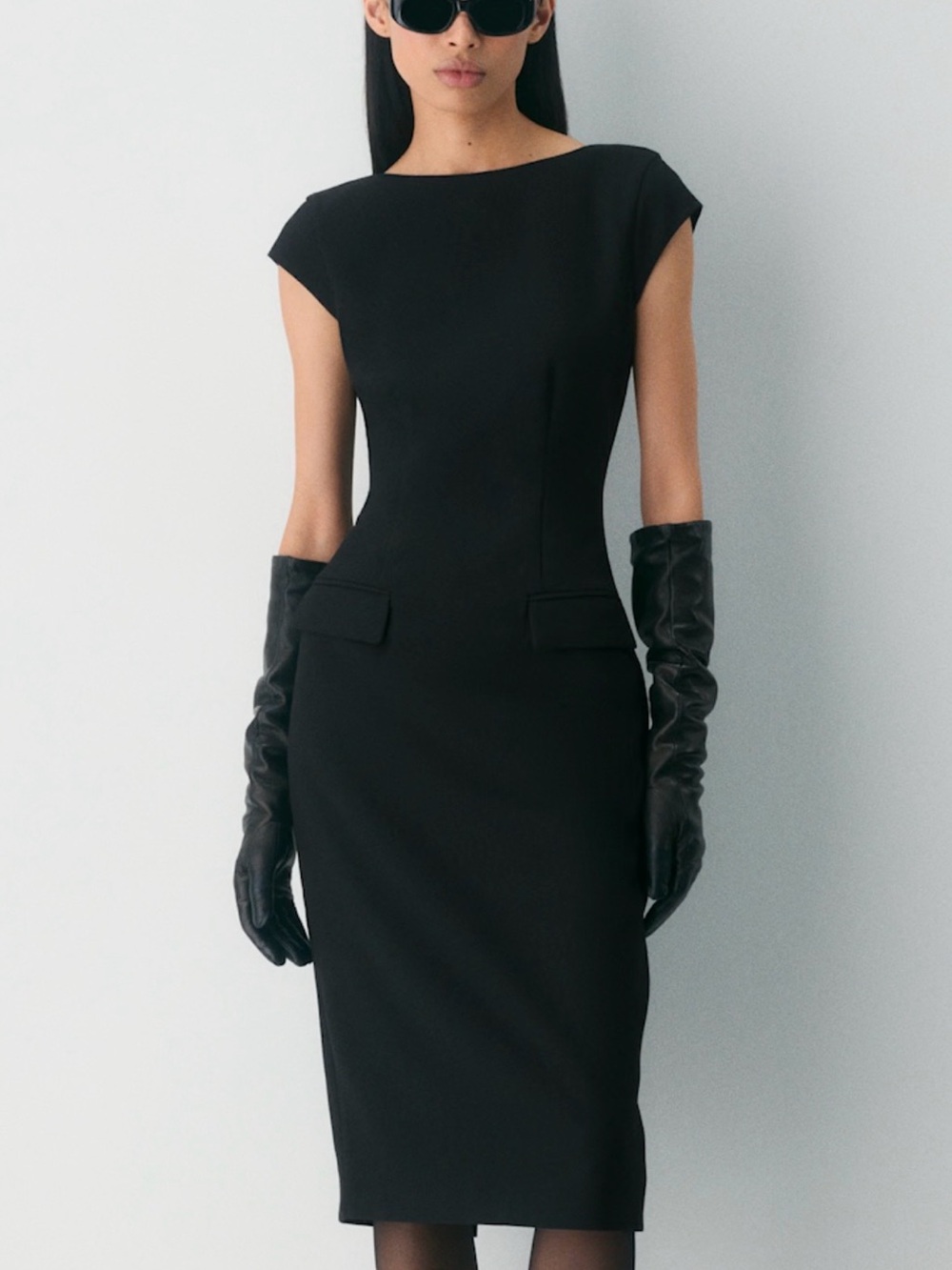 ARITZIA Pedestal Dress Size 4 Classic Black Dress
